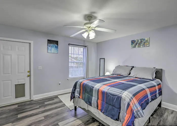 Hébergement de vacances Tidy Townhome ~ 7 Mi To Downtown! Tallahassee