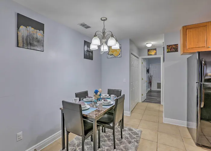 Tidy Townhome ~ 7 Mi To Downtown! Tallahassee
